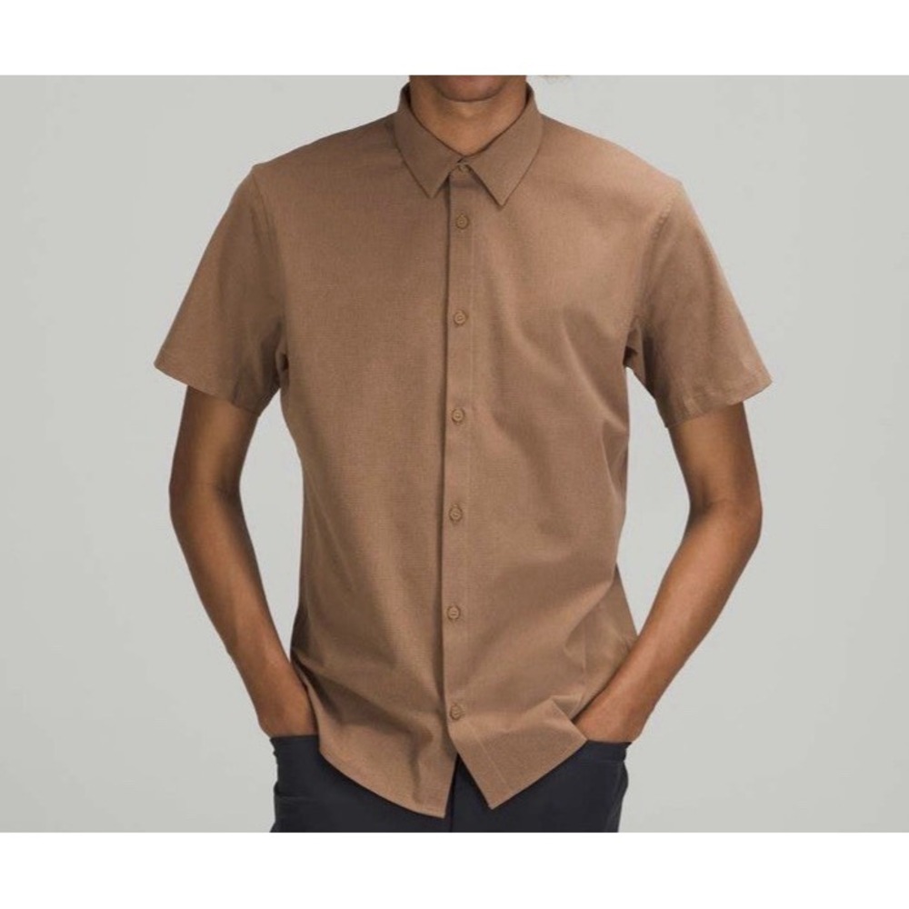 Lululemon Men's Airing Easy Short Sleeve Button Up Shirt Ventlight Mesh Brown XL